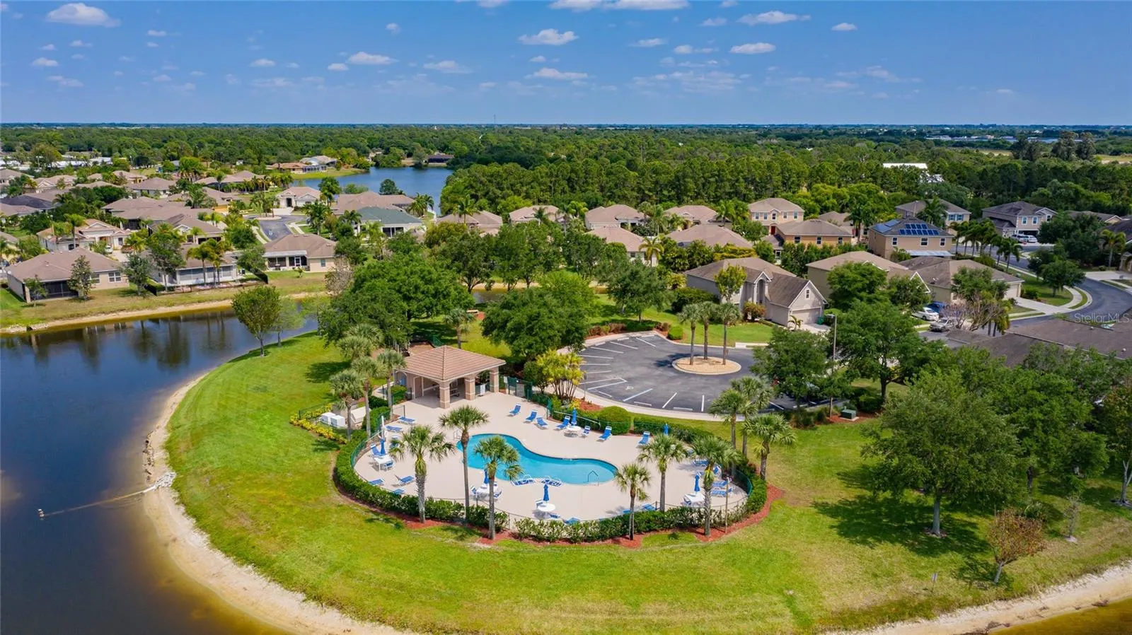 2772 SUNCOAST LAKES BLVD