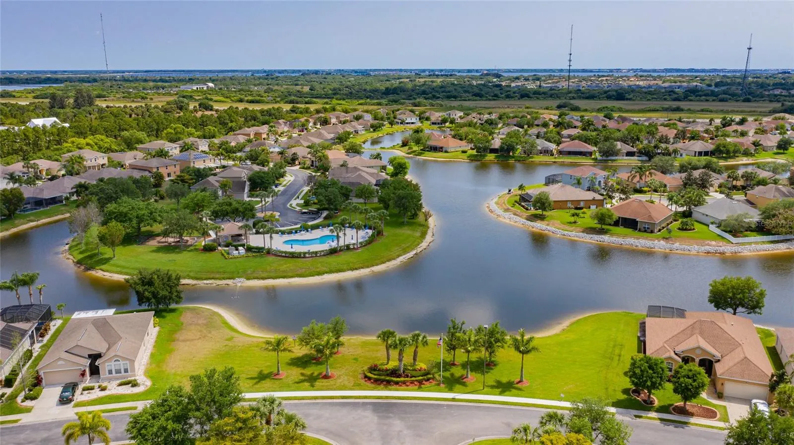 2772 SUNCOAST LAKES BLVD