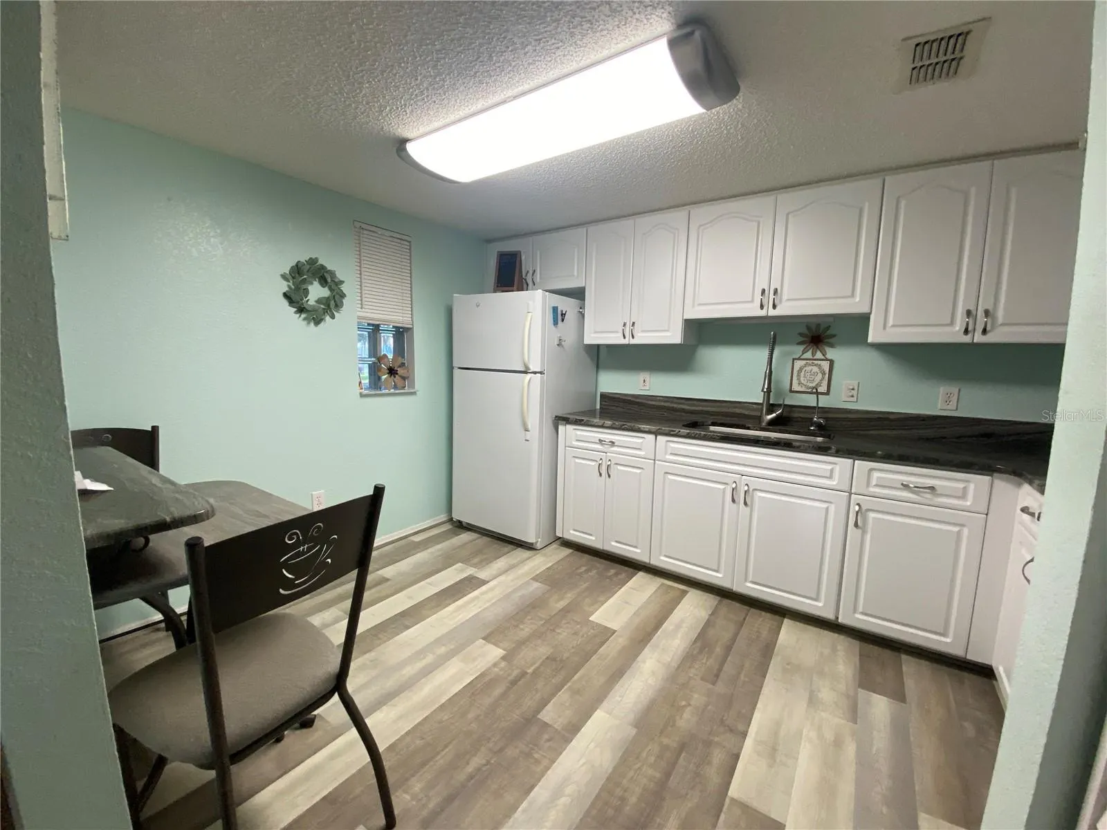 1051 FORREST NELSON BLVD #101, #101