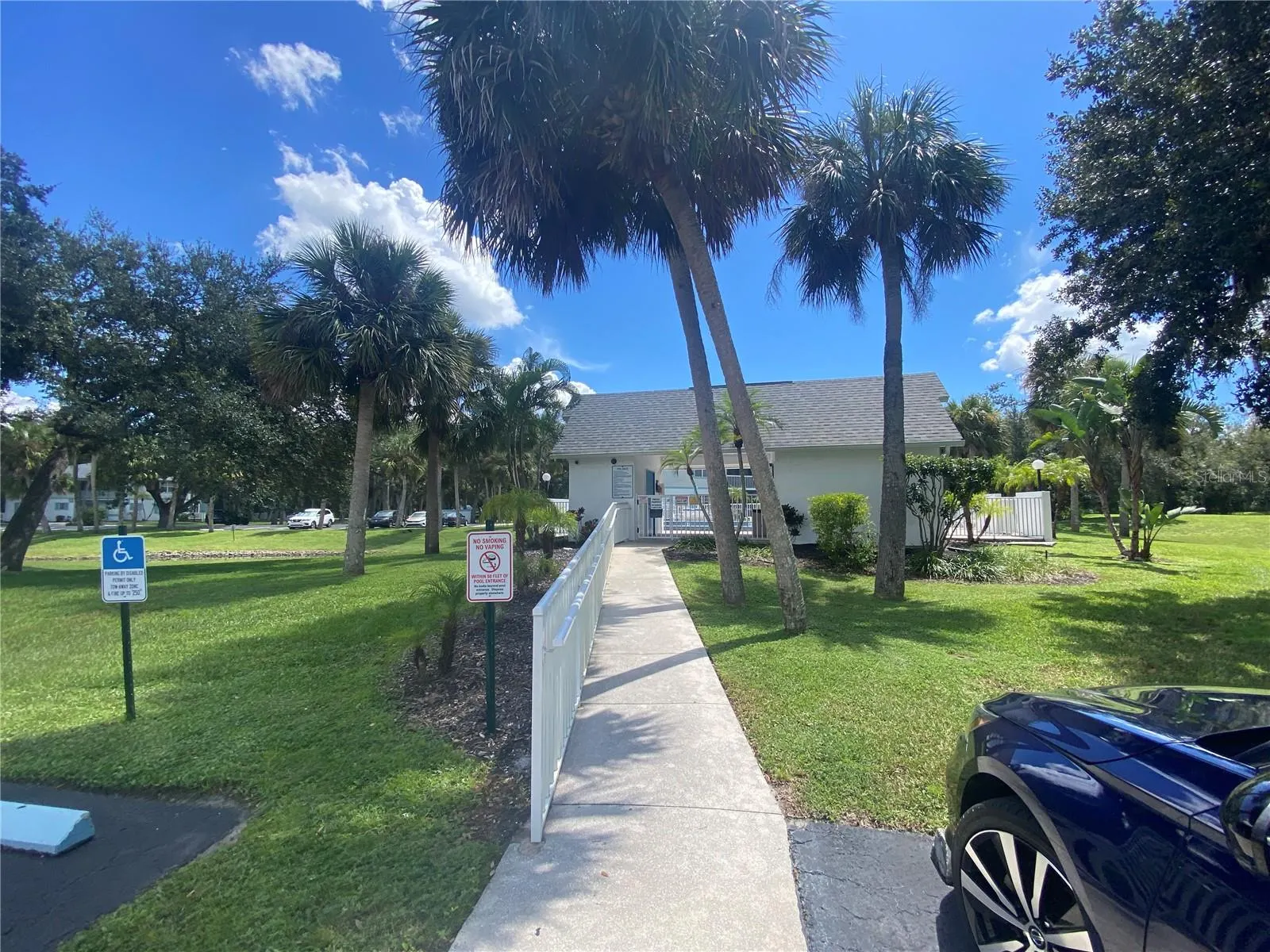 1051 FORREST NELSON BLVD #101, #101