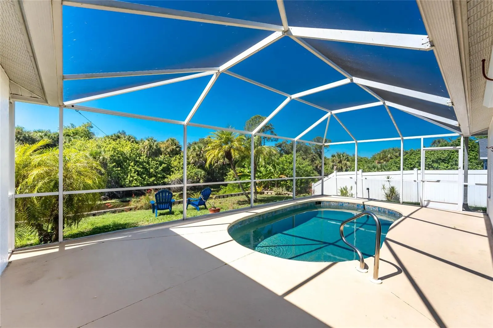 3027 RIDGEWOOD DR