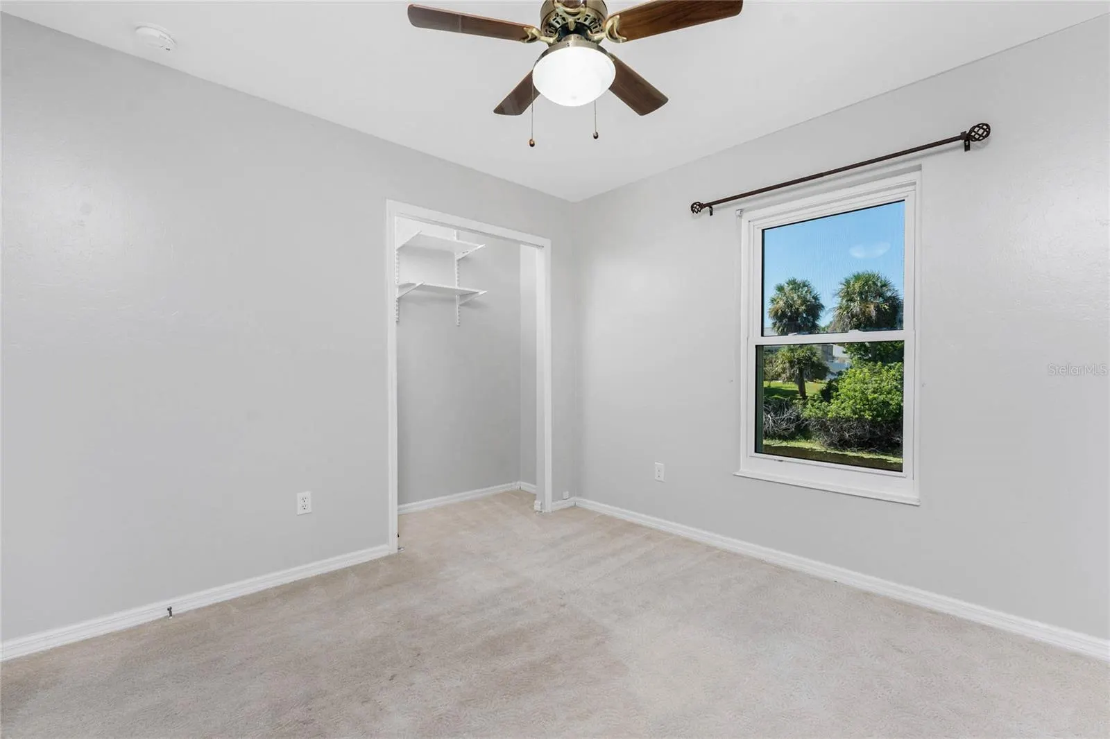 3027 RIDGEWOOD DR