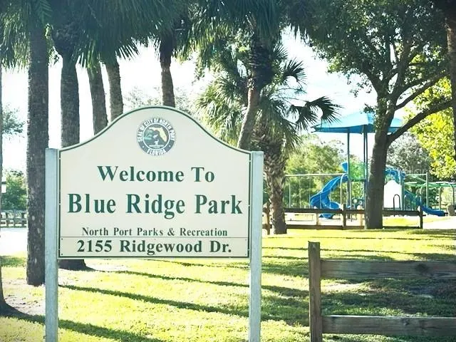 3027 RIDGEWOOD DR