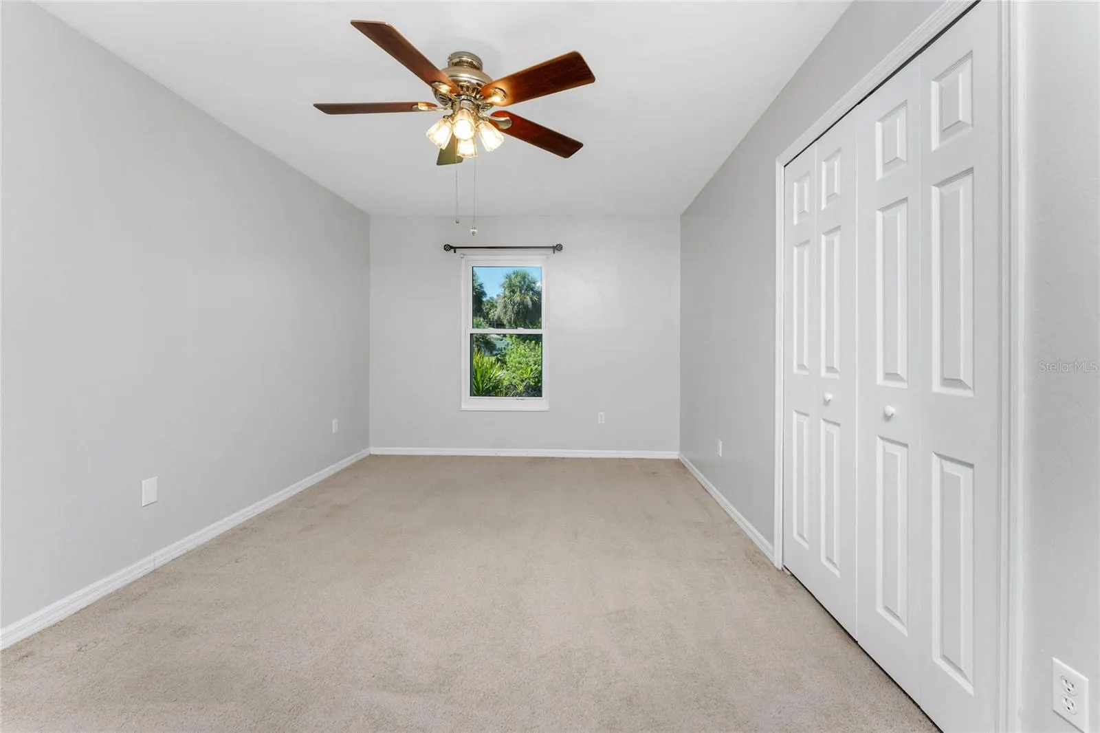 3027 RIDGEWOOD DR