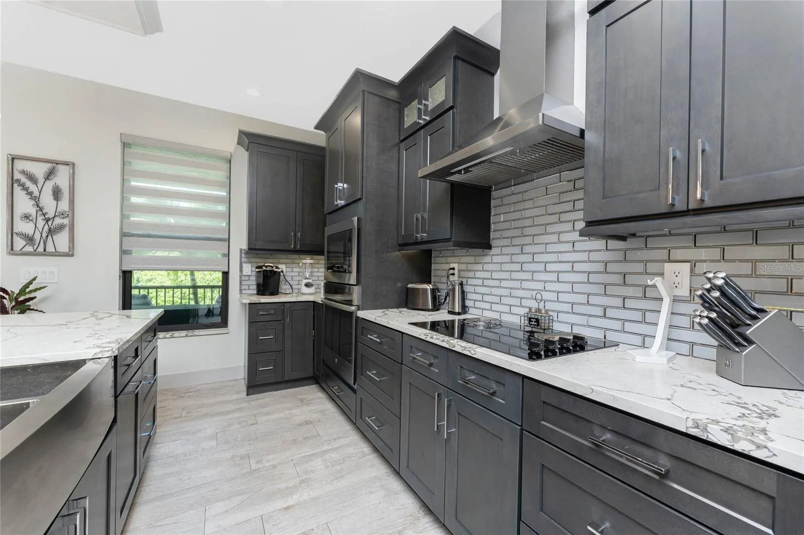 3824 COLONY CT