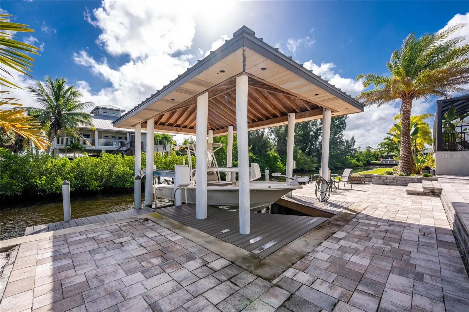 3824 COLONY CT