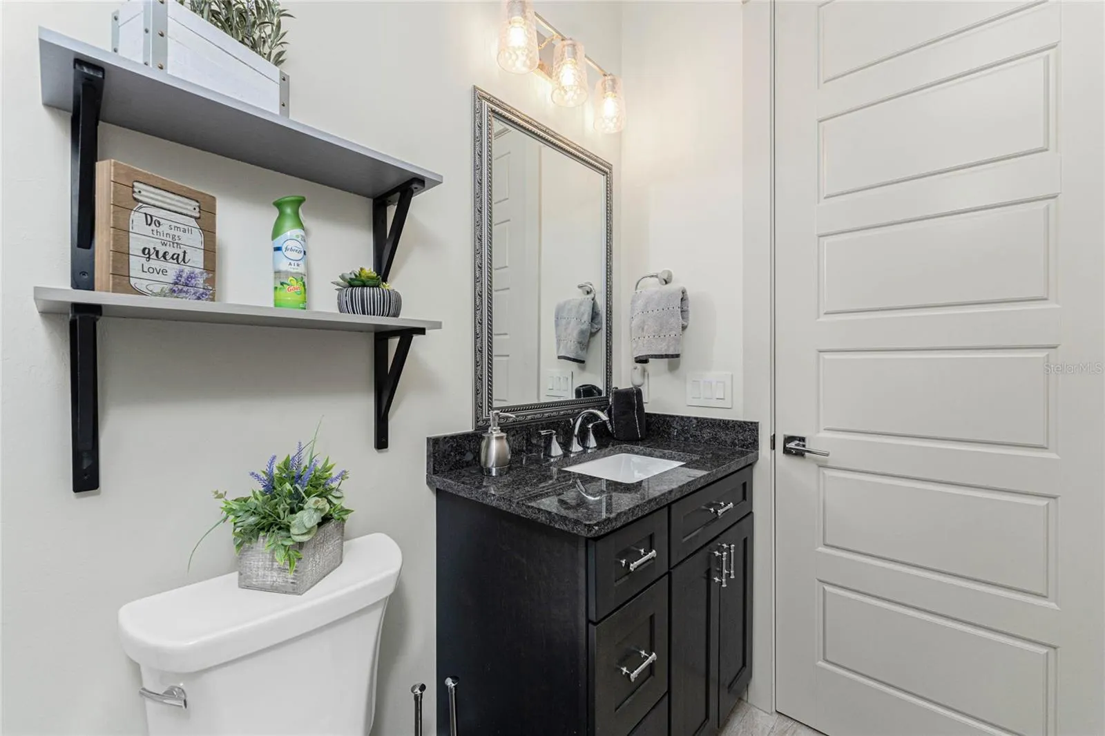 3824 COLONY CT