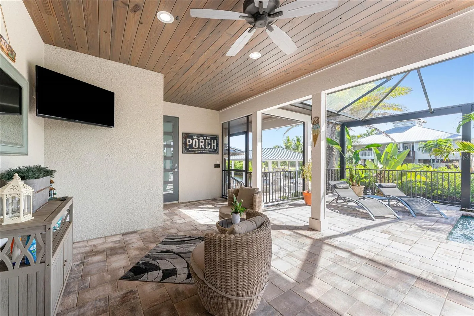 3824 COLONY CT
