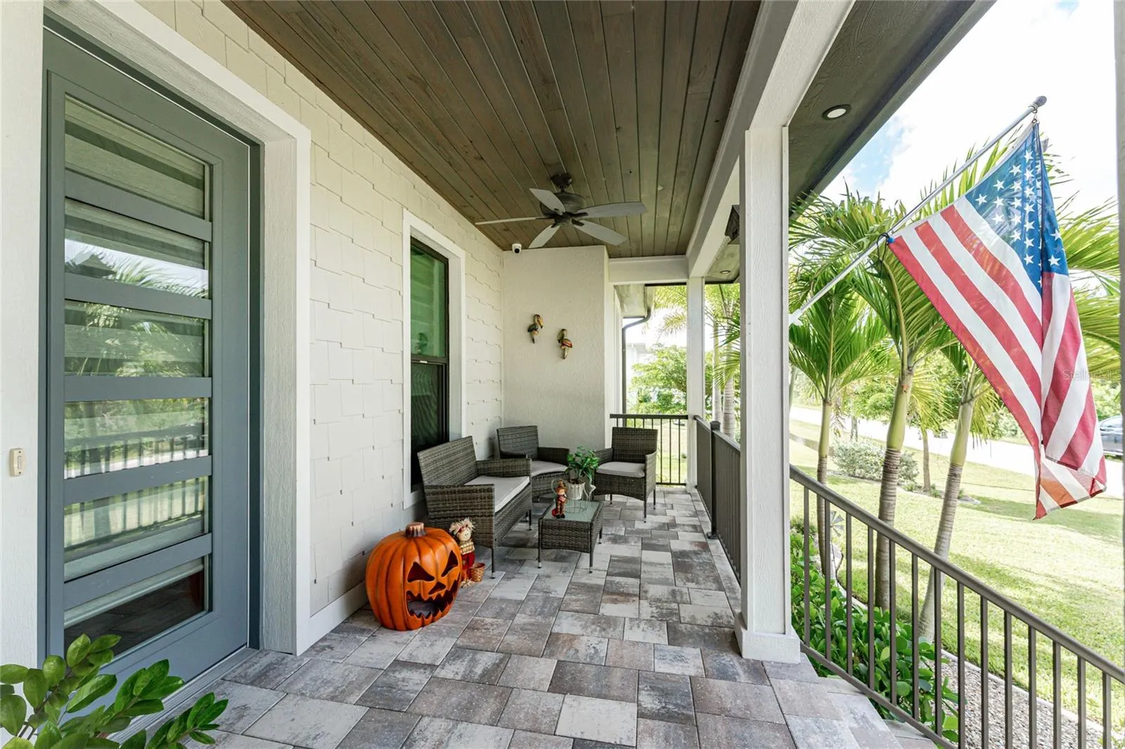 3824 COLONY CT
