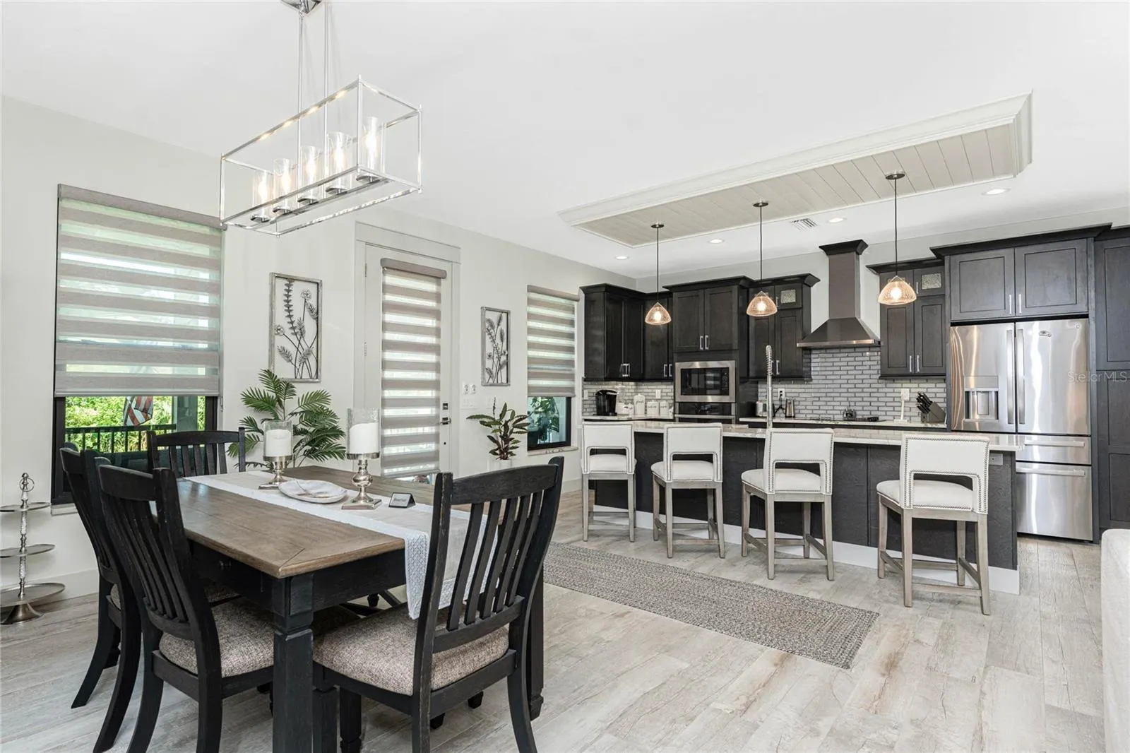 3824 COLONY CT