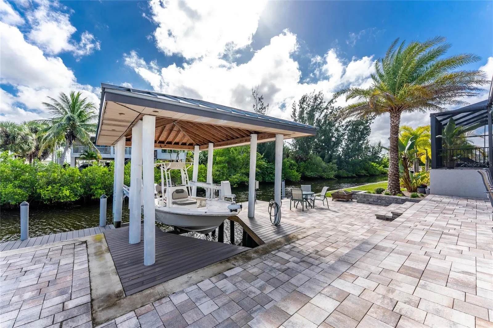 3824 COLONY CT