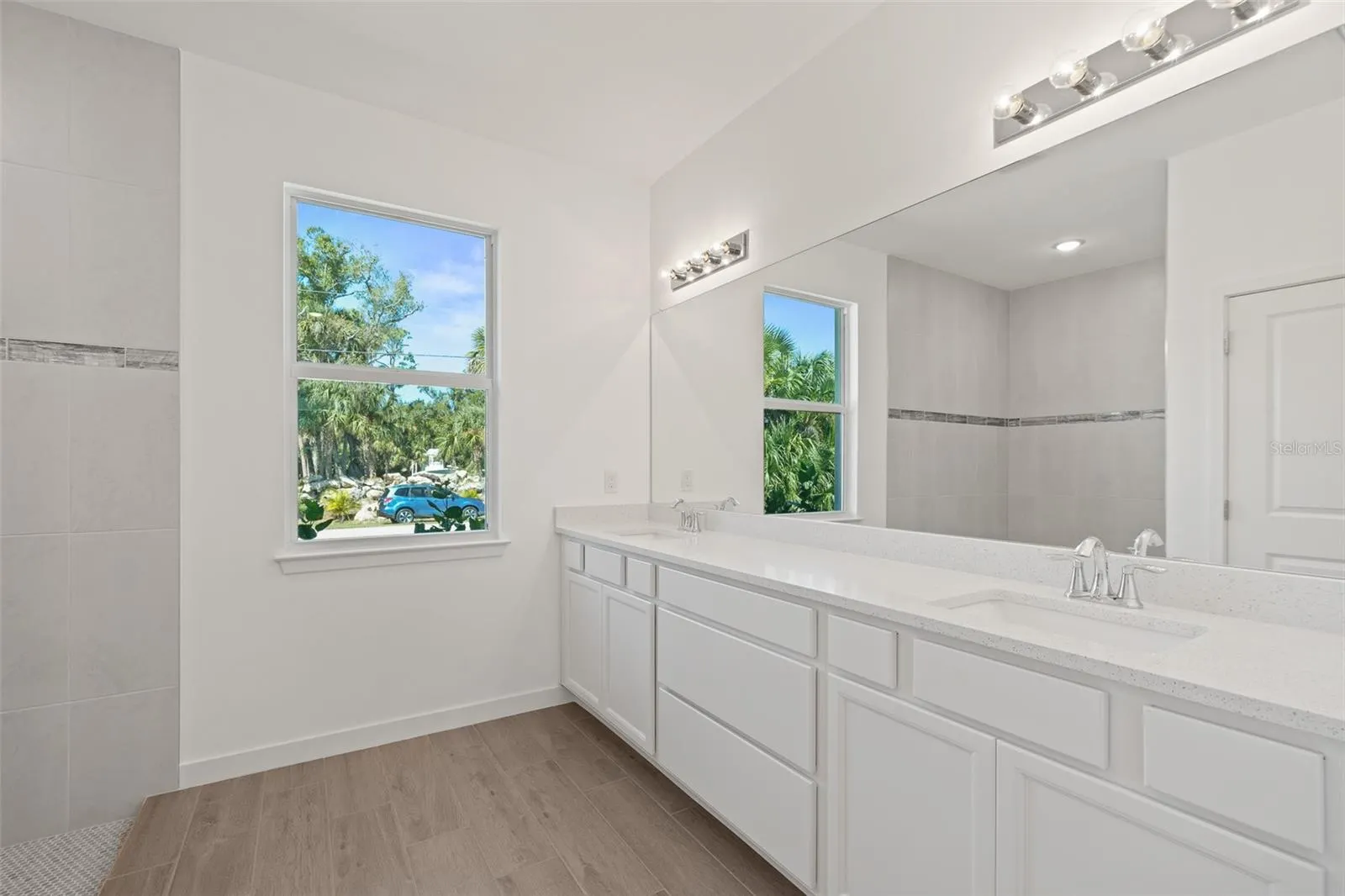 384 TAZEWELL DR