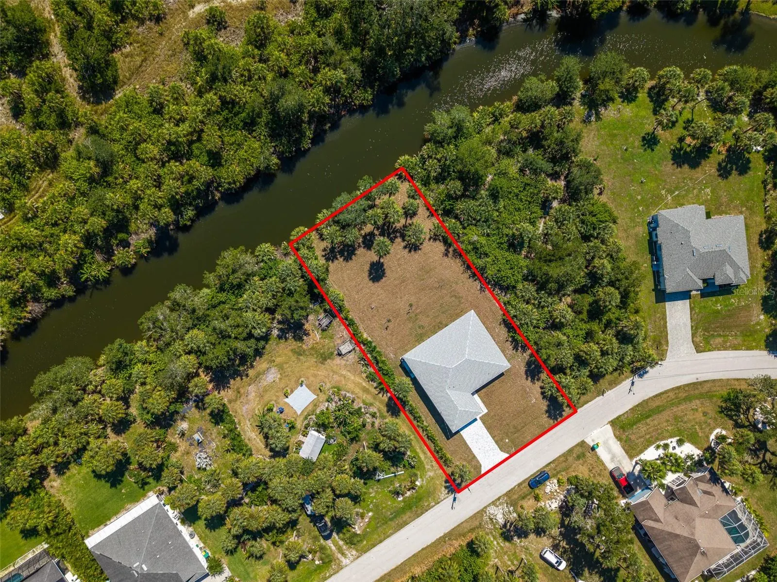 384 TAZEWELL DR