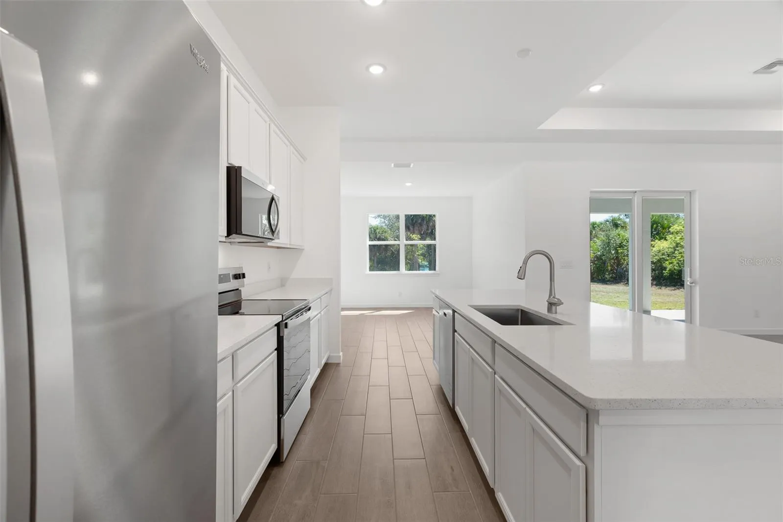 384 TAZEWELL DR