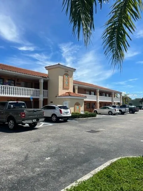 3390 TAMIAMI TRL #203, #203