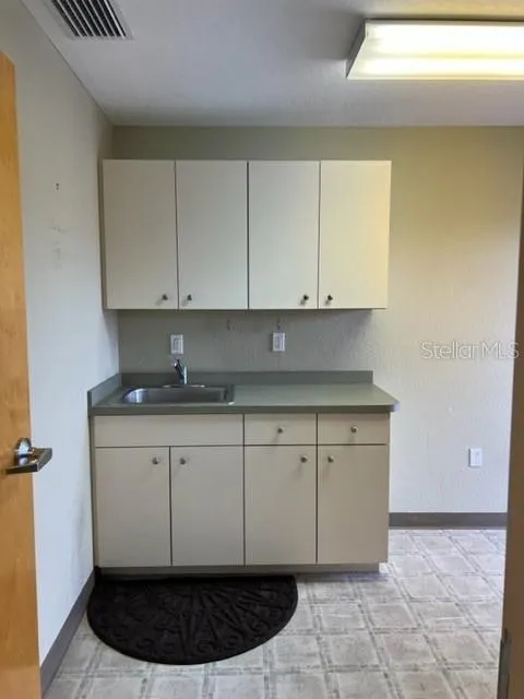 3390 TAMIAMI TRL #203, #203
