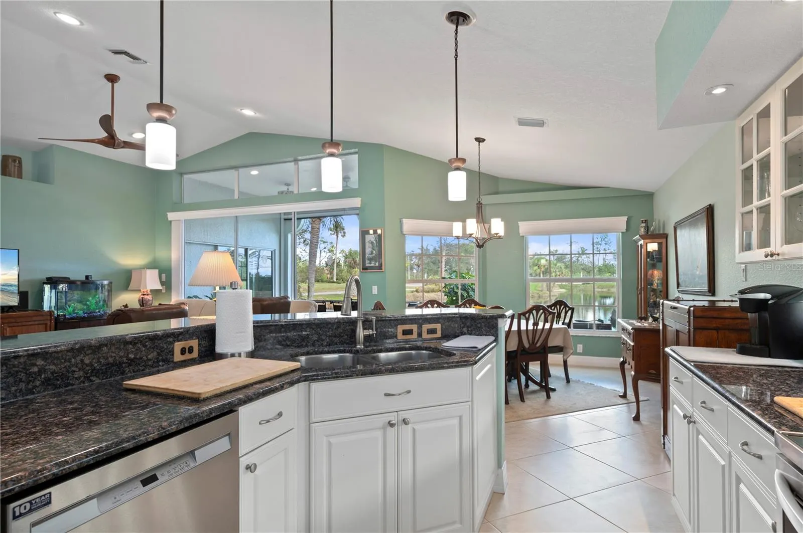 3191 VILLAGE LN