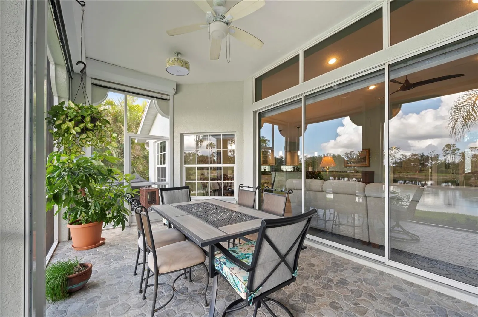 3191 VILLAGE LN