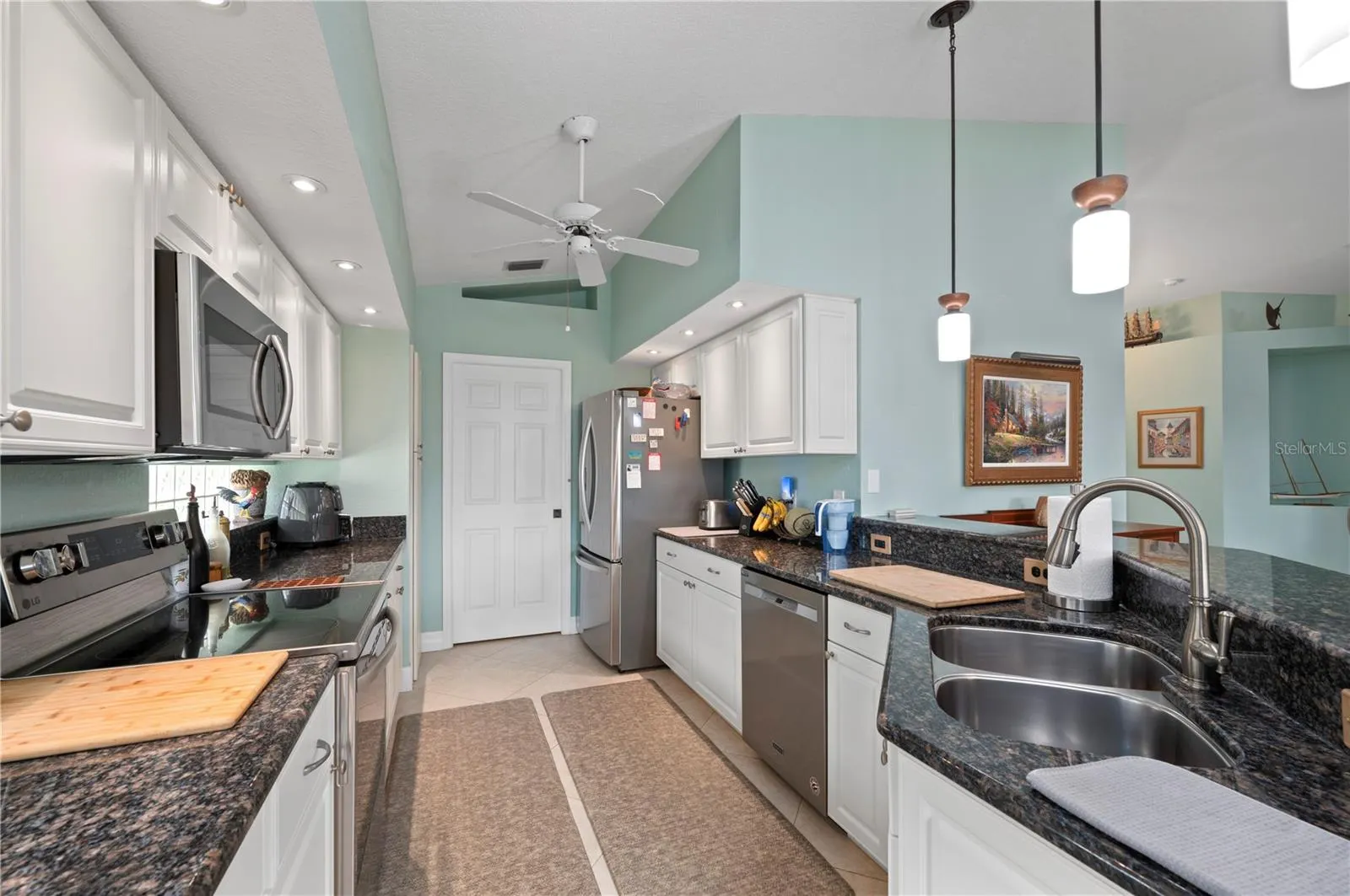 3191 VILLAGE LN