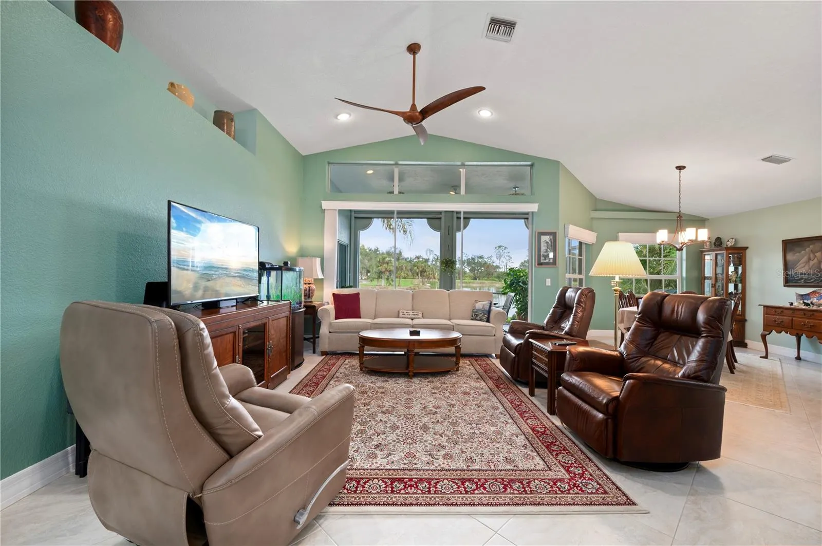 3191 VILLAGE LN