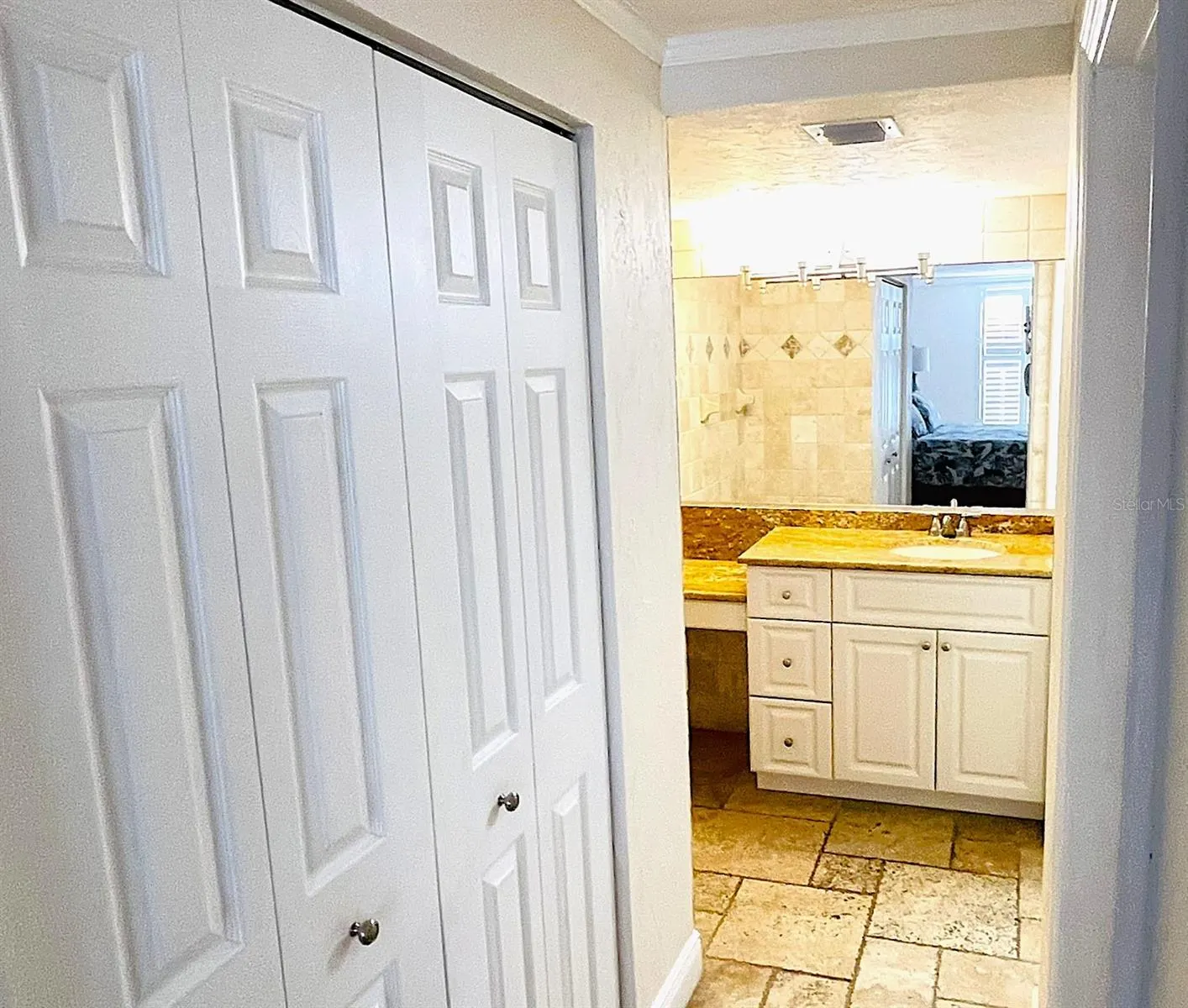 6480 MIDNIGHT PASS RD #403, #403
