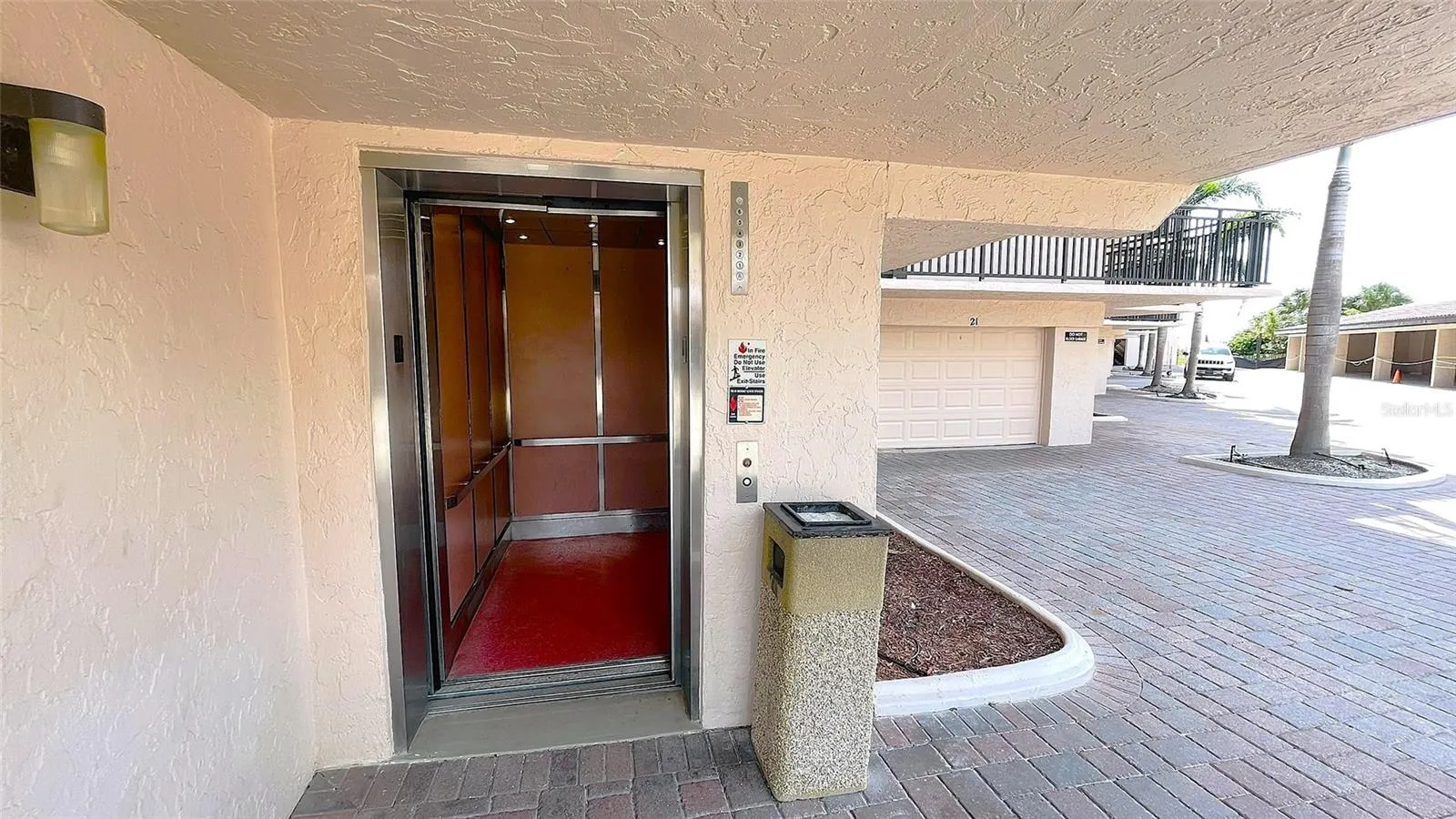 6480 MIDNIGHT PASS RD #403, #403