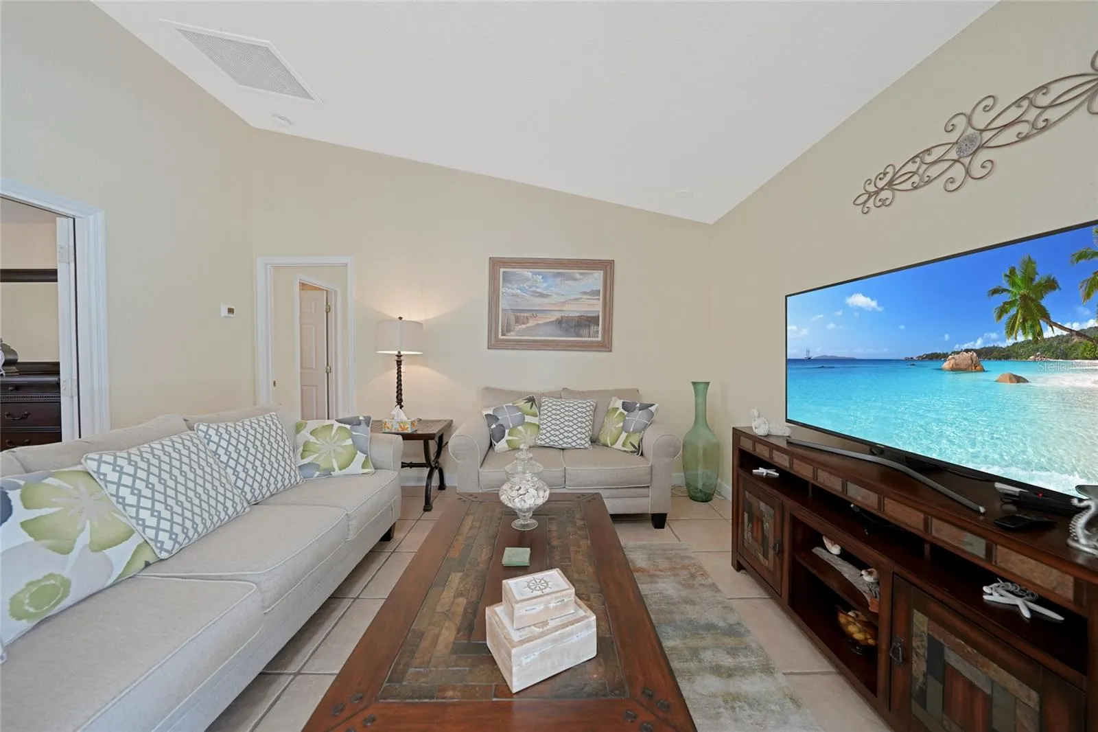 3767 TRIPOLI BLVD
