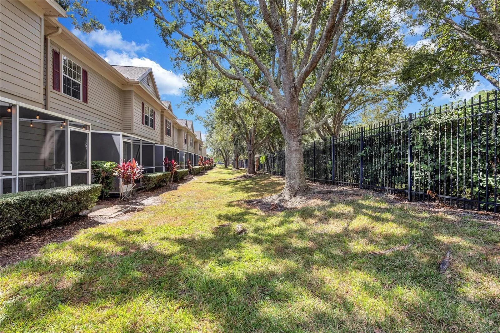 7696 PLANTATION CIR #7696, #7696