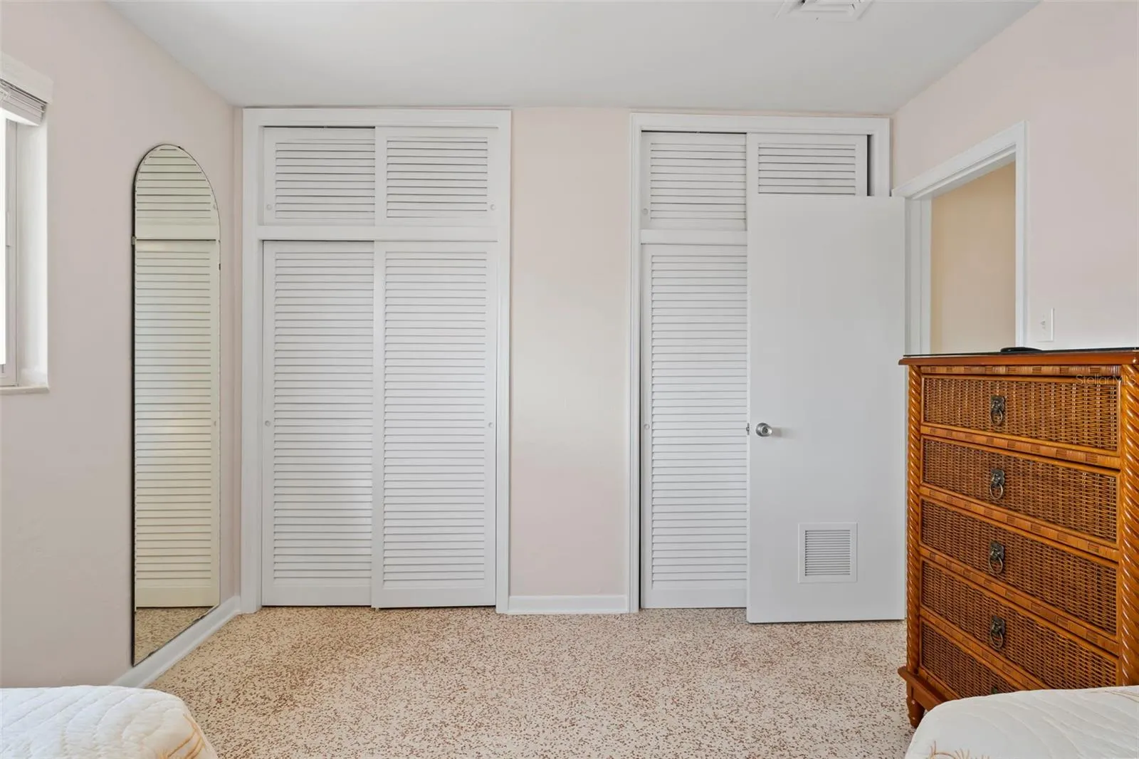 125 SMALL ST SE
