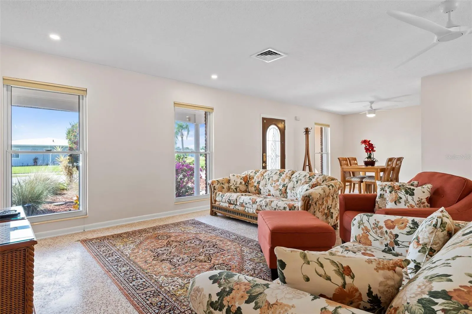125 SMALL ST SE