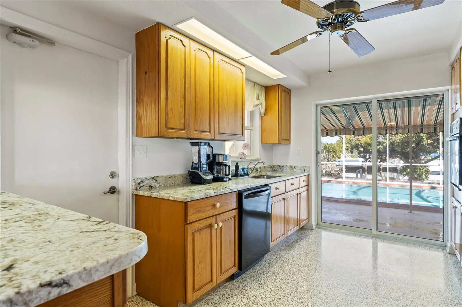 125 SMALL ST SE