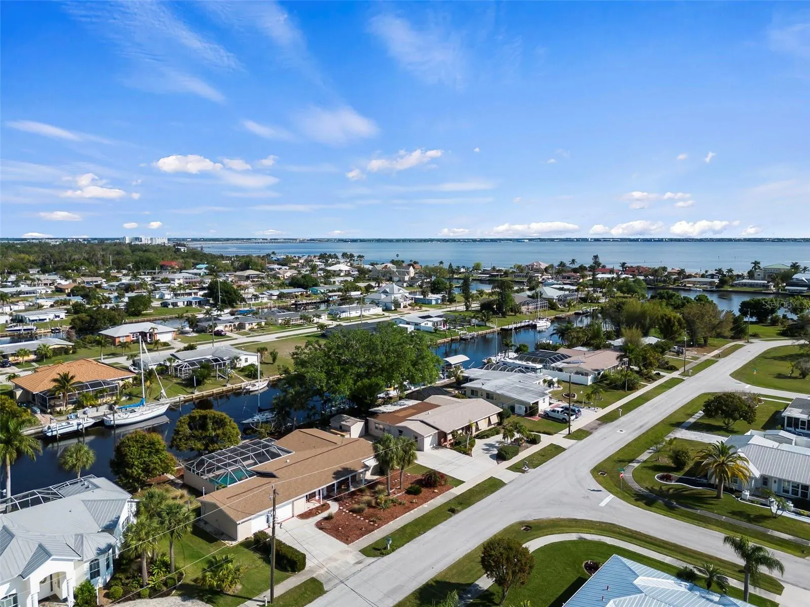 125 SMALL ST SE