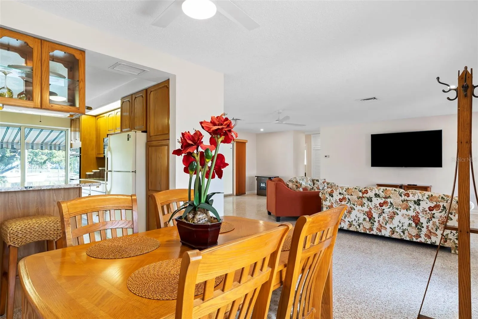 125 SMALL ST SE