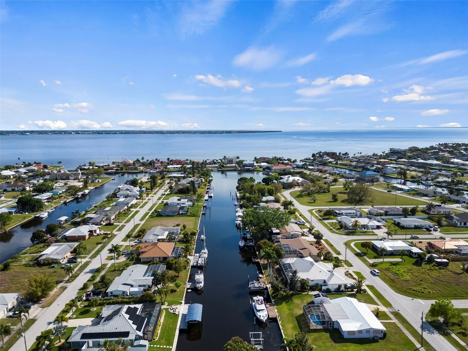 125 SMALL ST SE