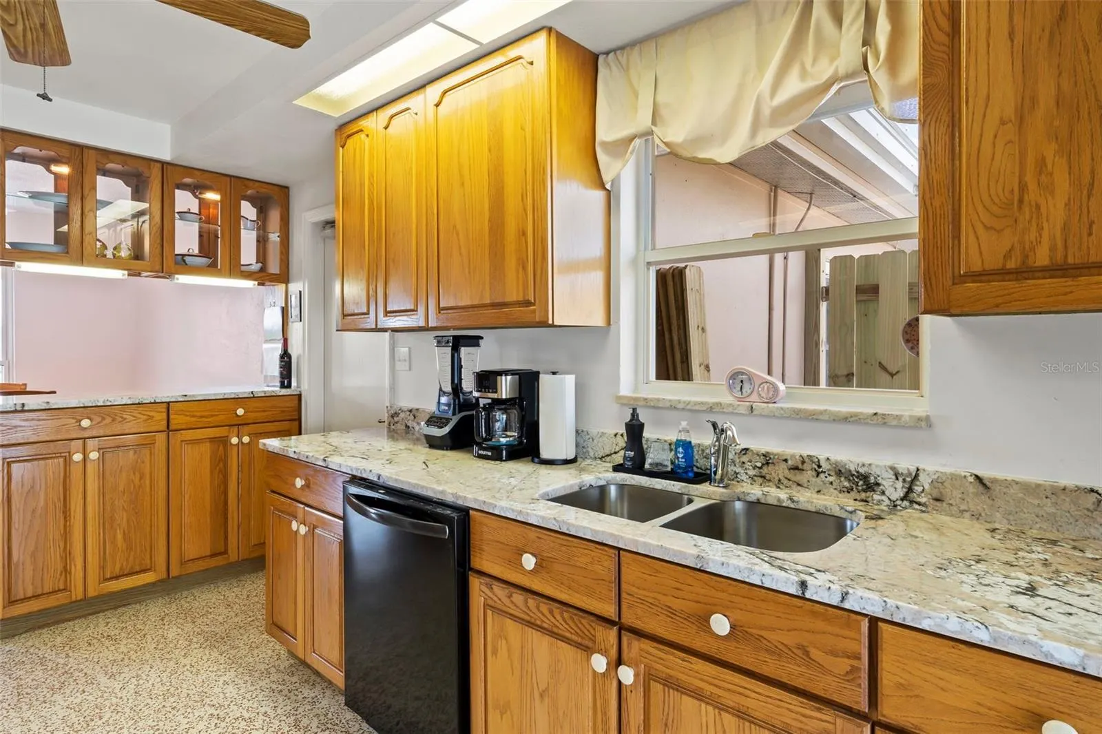 125 SMALL ST SE