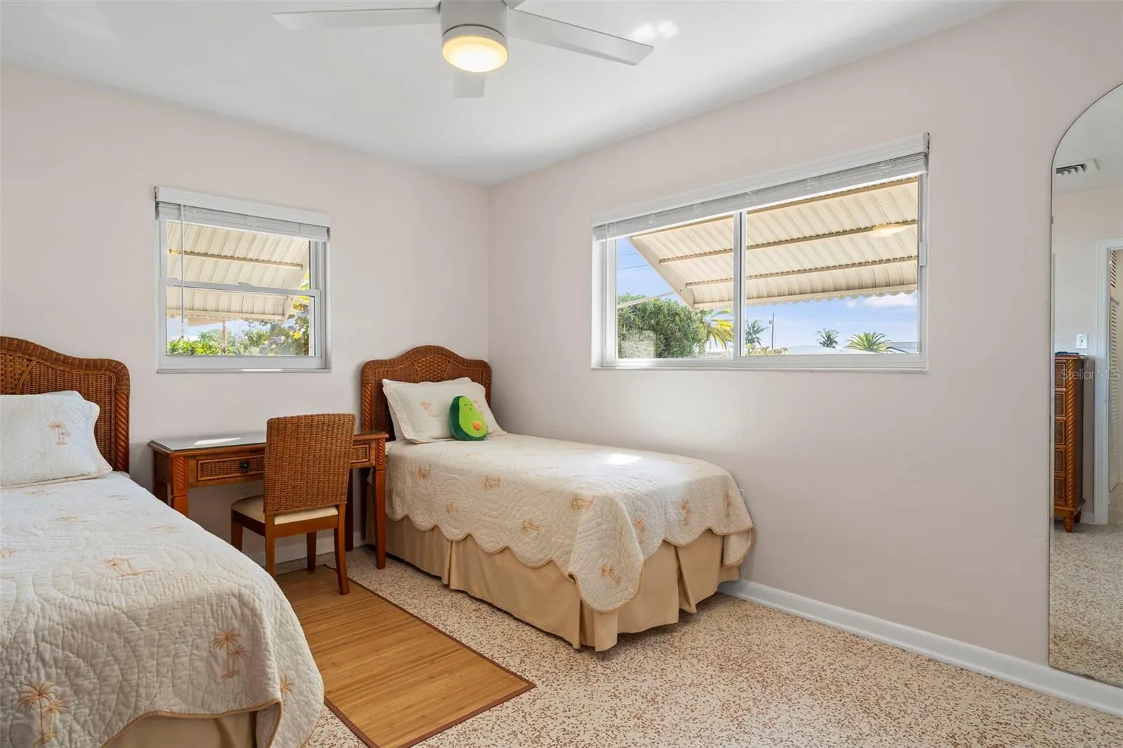 125 SMALL ST SE