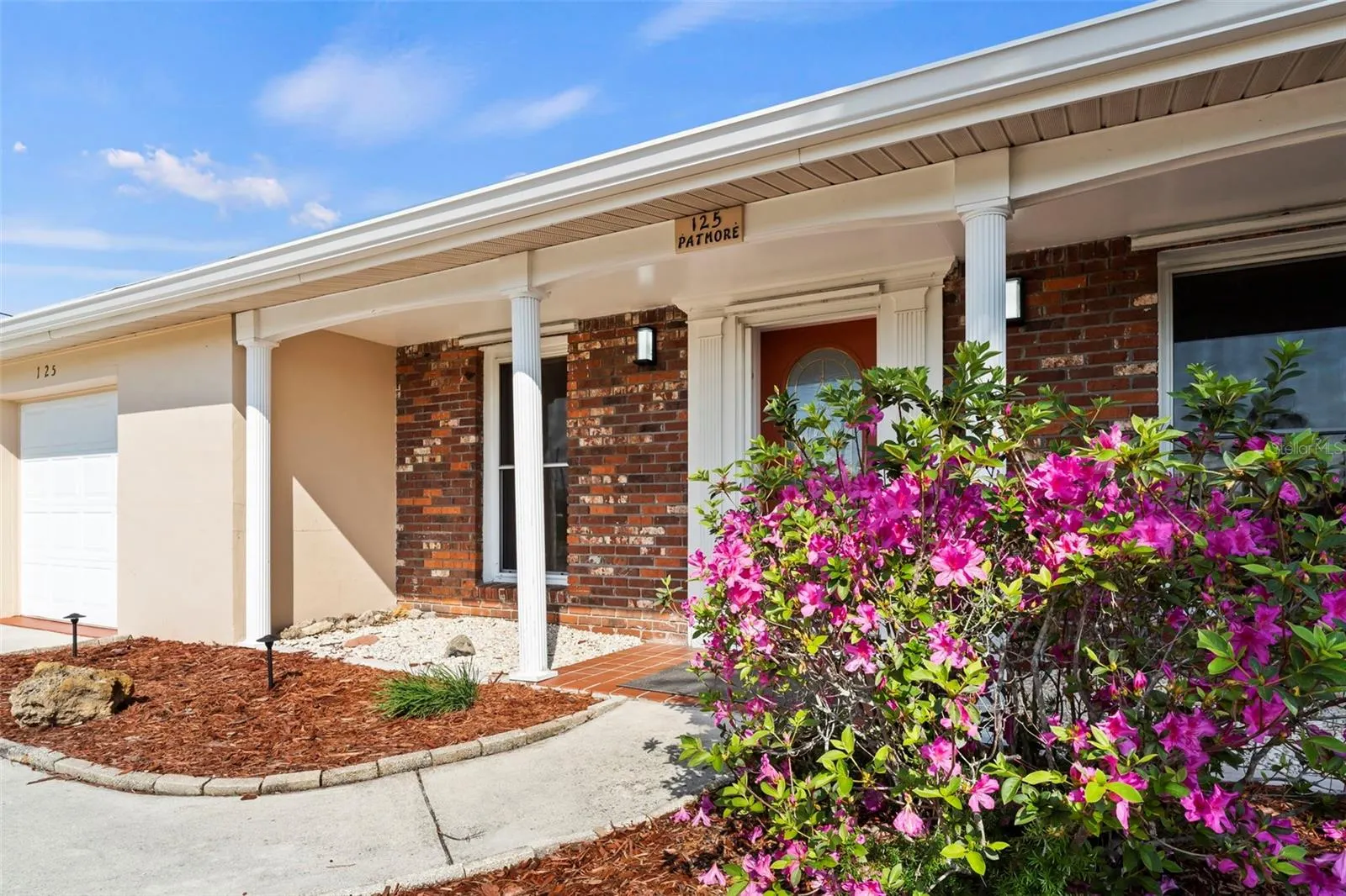 125 SMALL ST SE