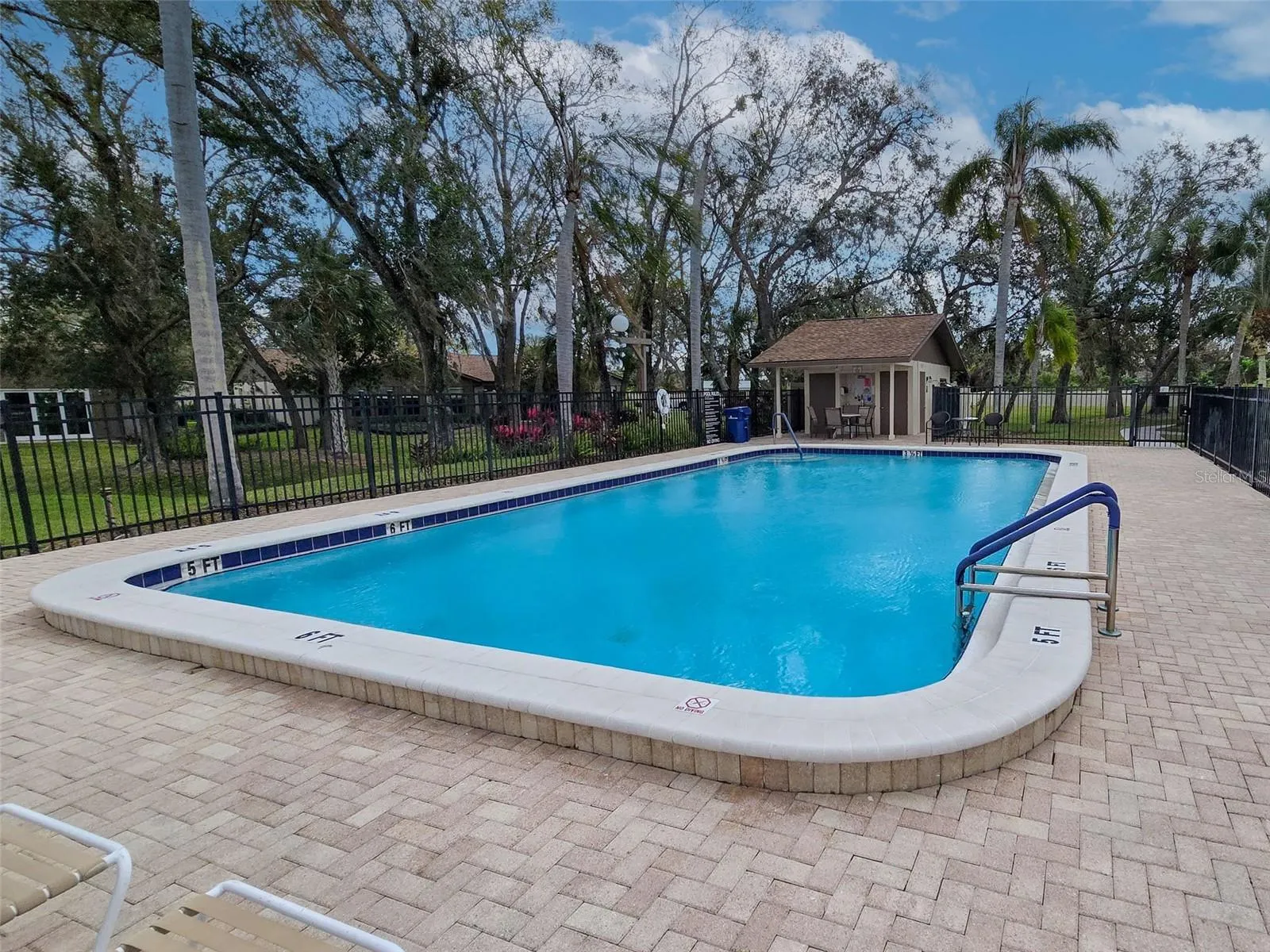623 OAK HILL CIR #28, #28