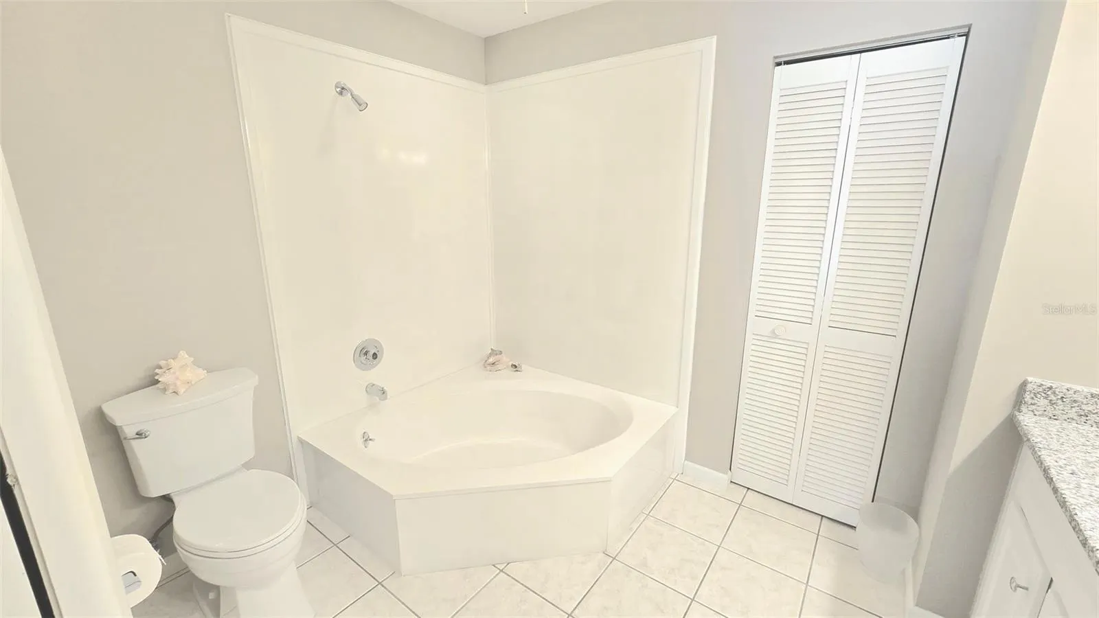 623 OAK HILL CIR #28, #28