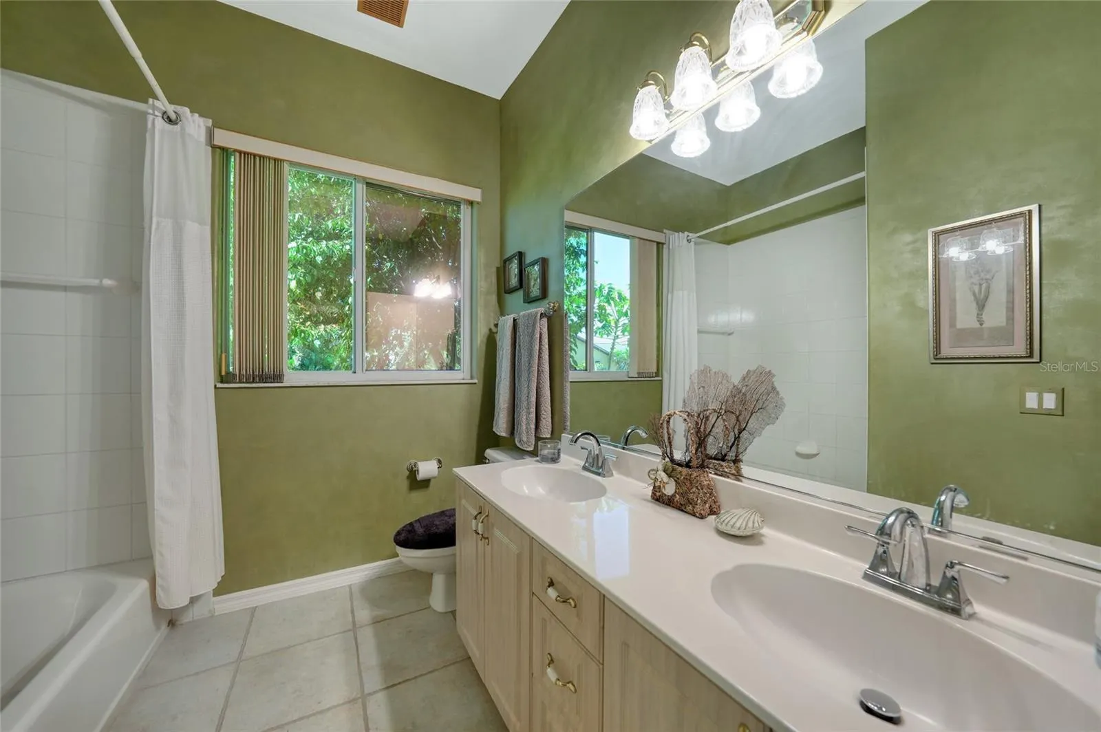 26089 TEMPLAR LN