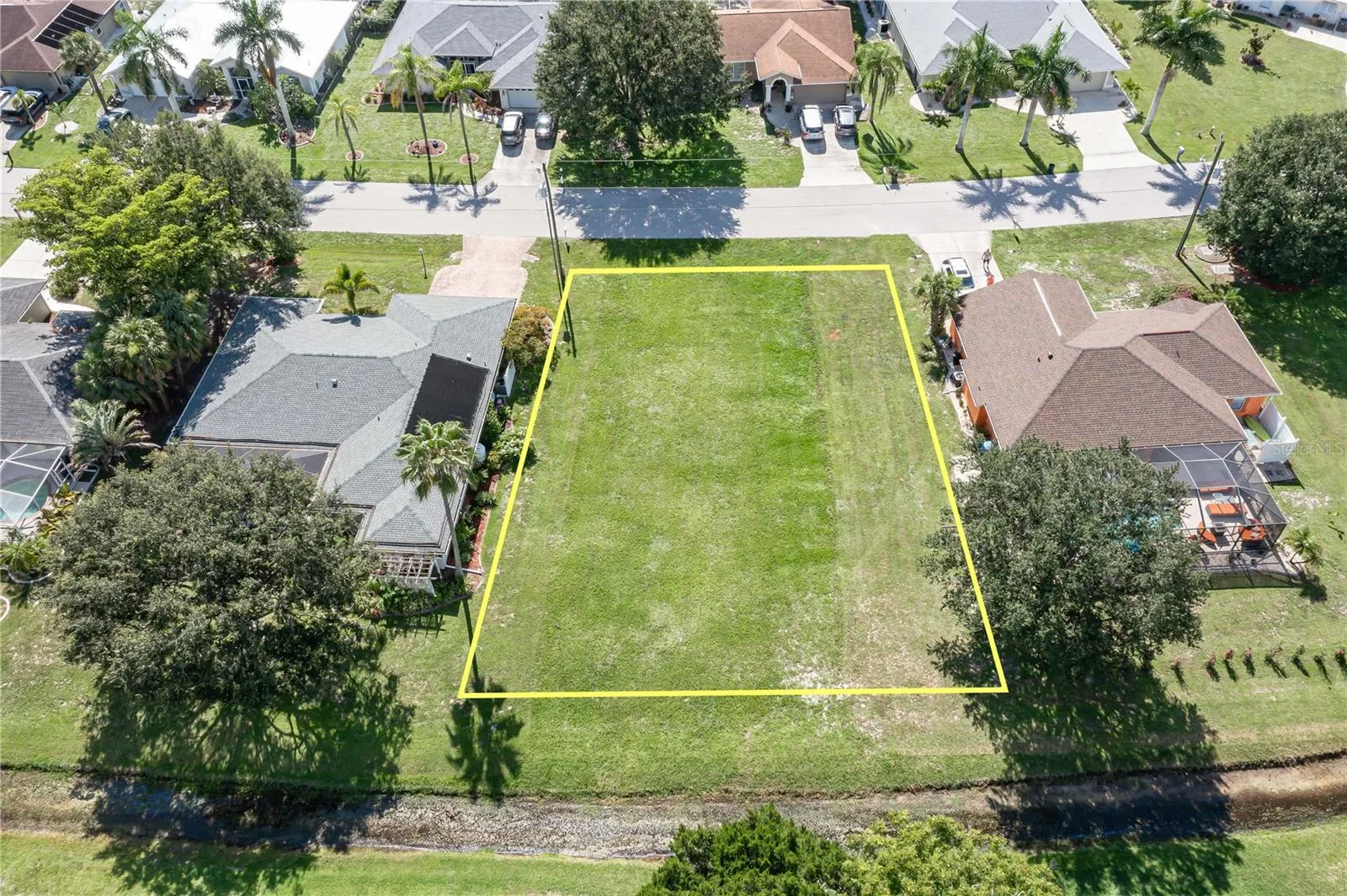 7535 CORAL TREE