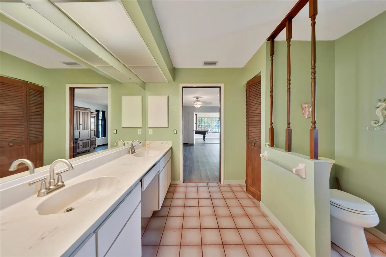 2037 PALM HARBOR TER