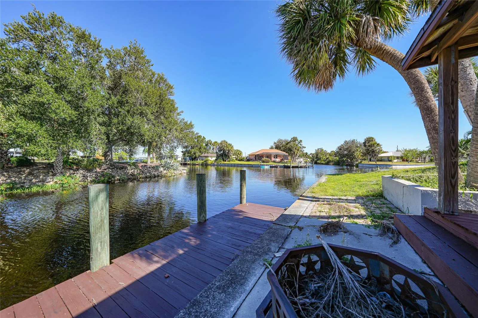 2037 PALM HARBOR TER