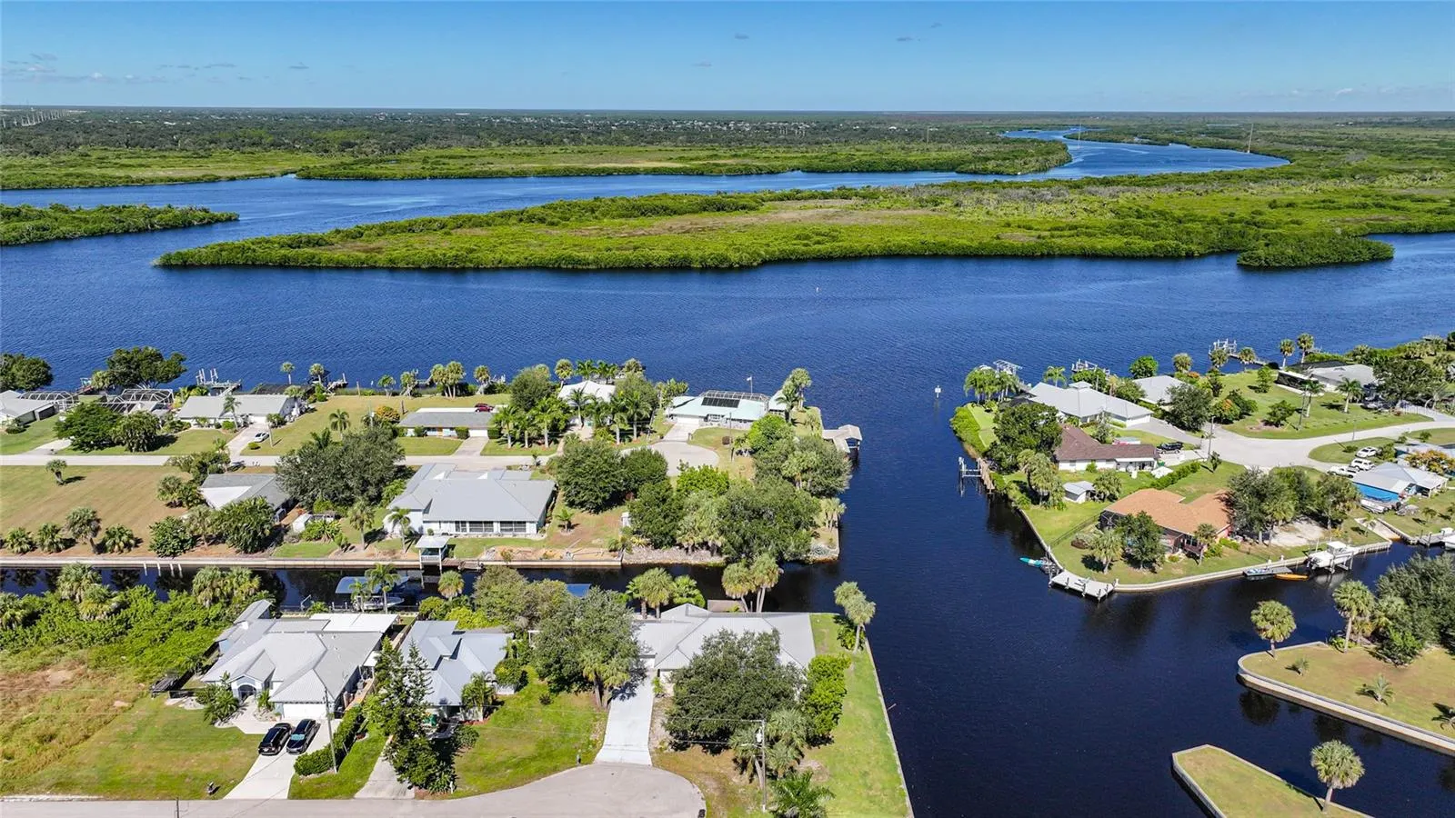2037 PALM HARBOR TER