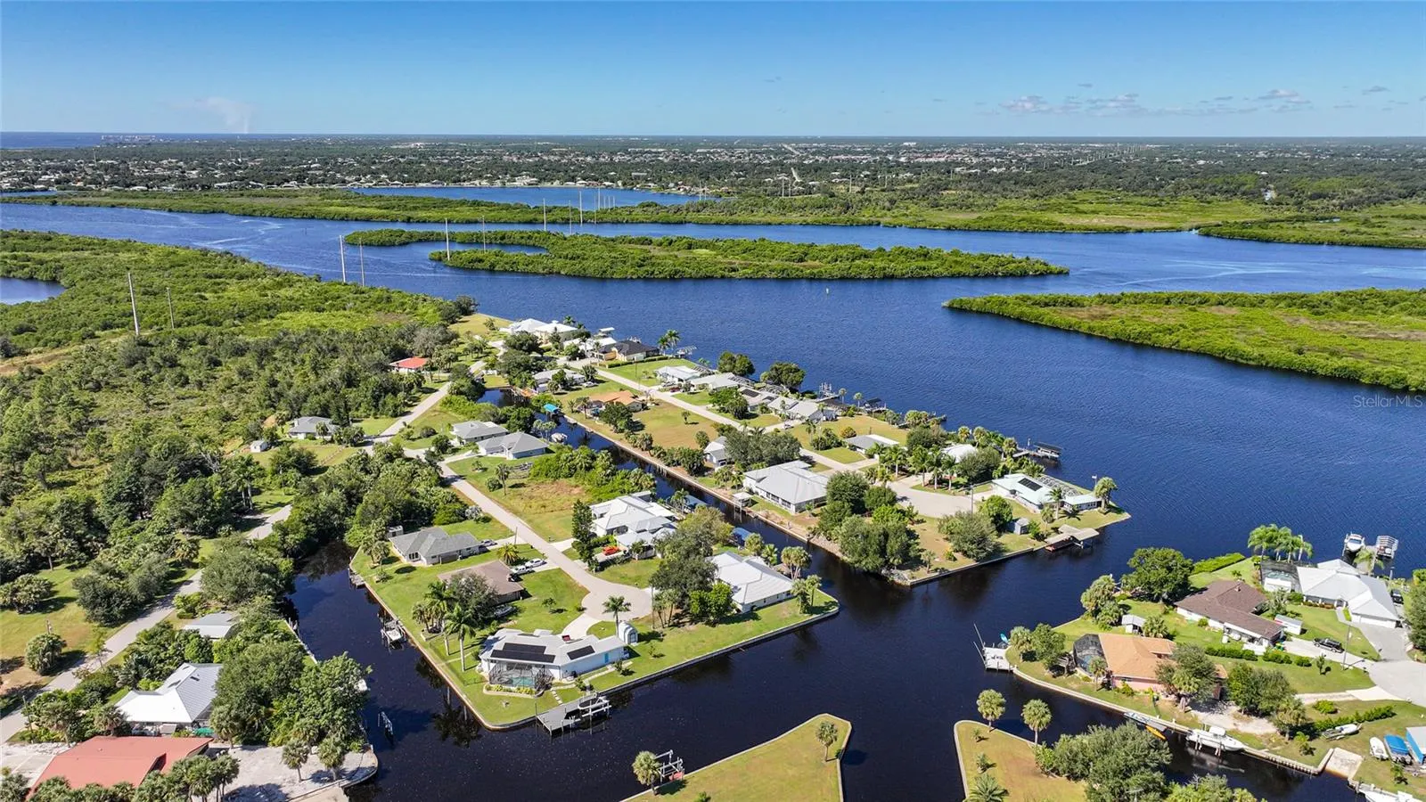 2037 PALM HARBOR TER