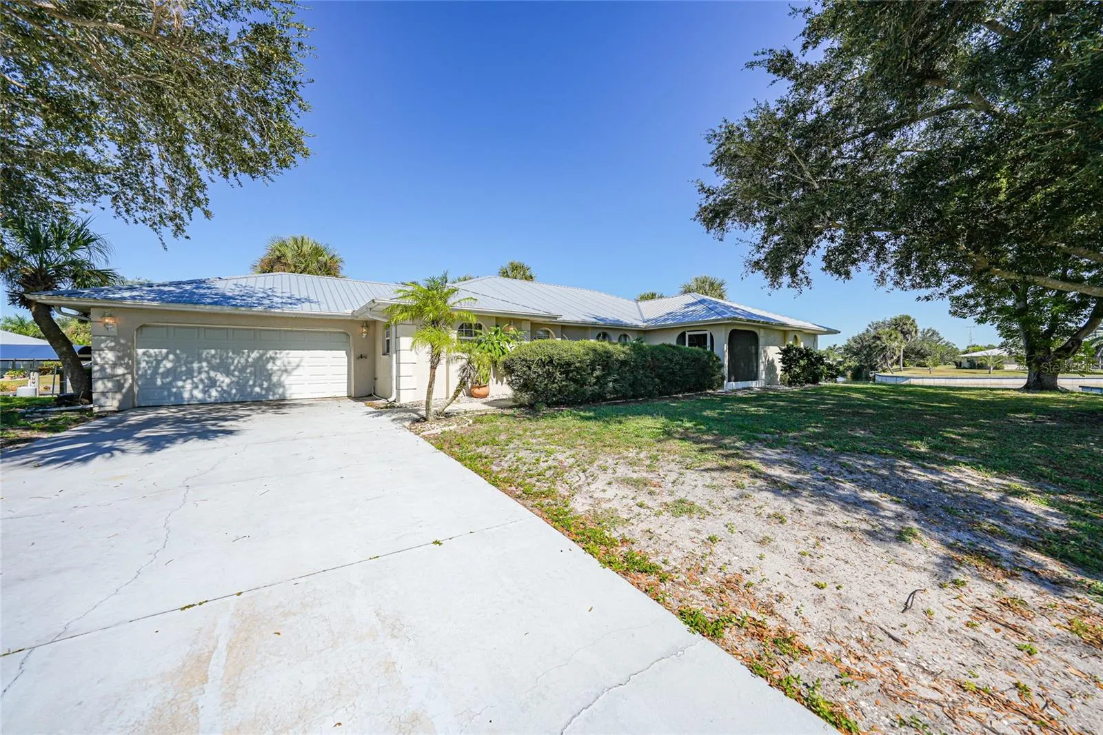 2037 PALM HARBOR TER