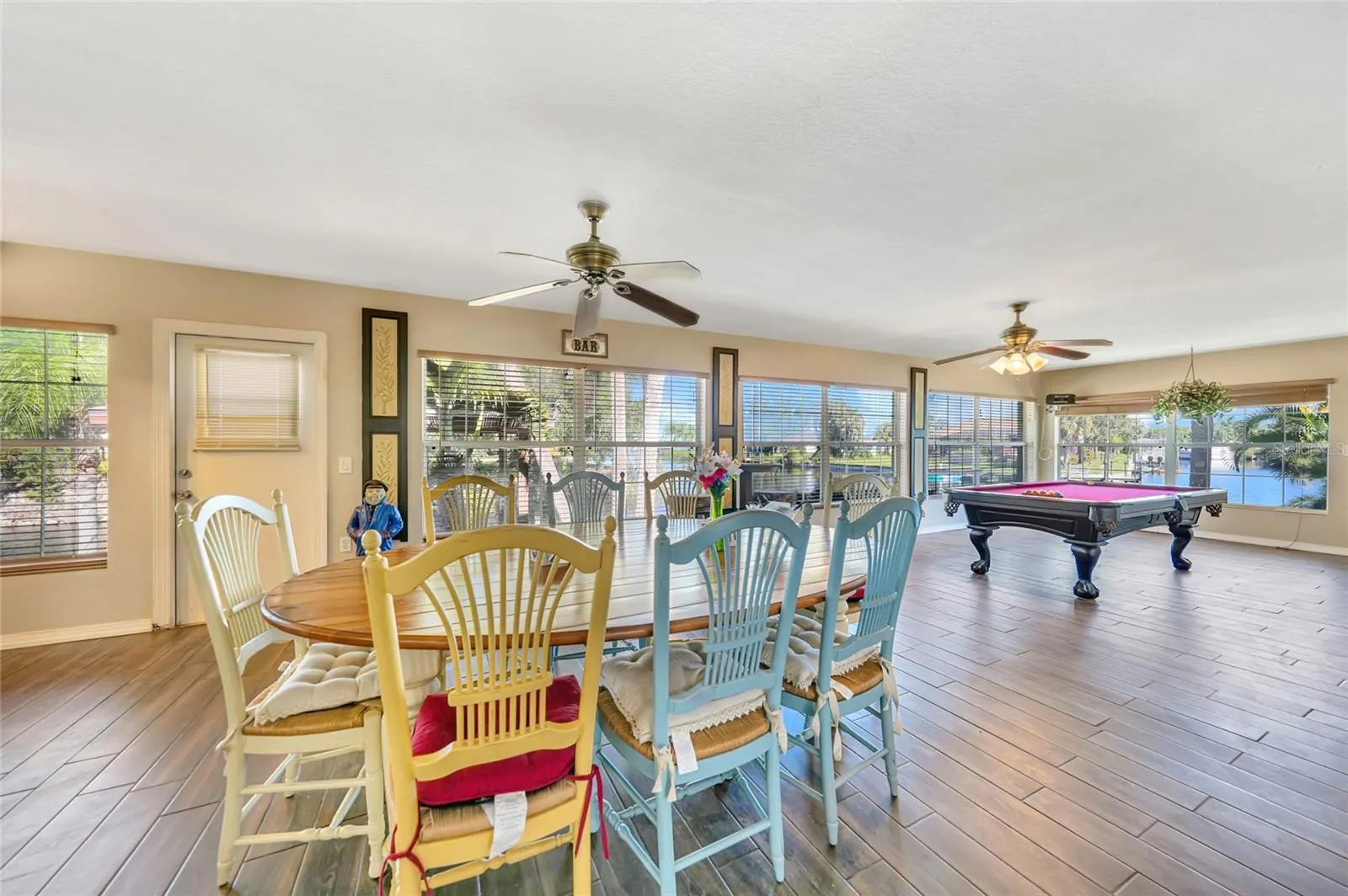 2037 PALM HARBOR TER