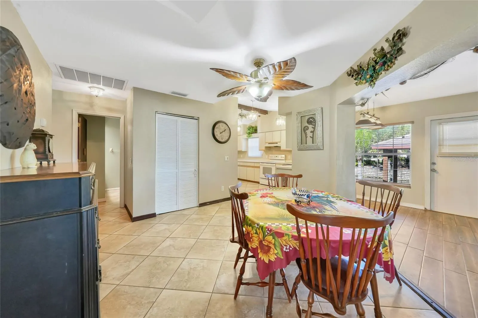 2037 PALM HARBOR TER