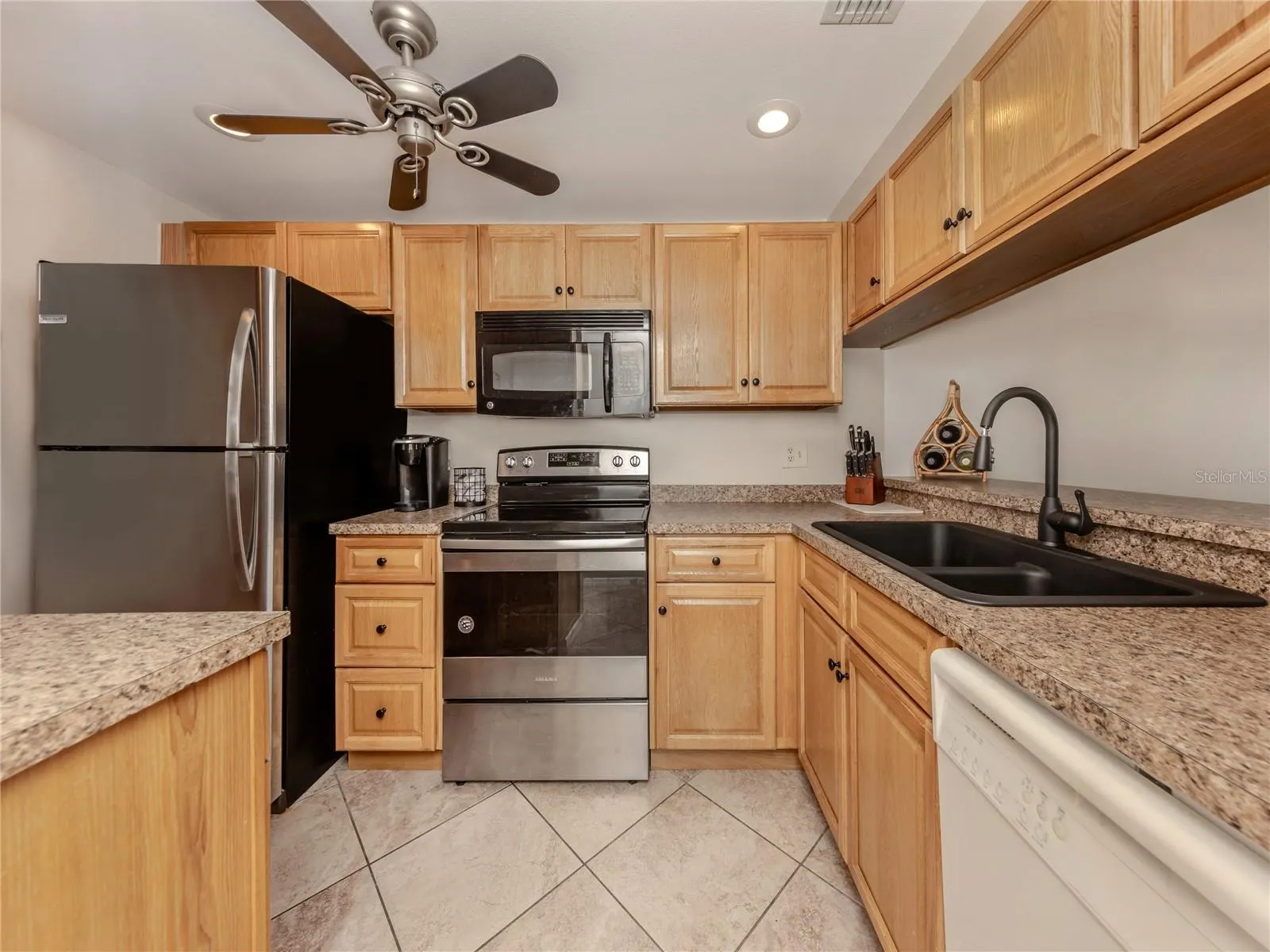 437 CERROMAR LN #312, #312