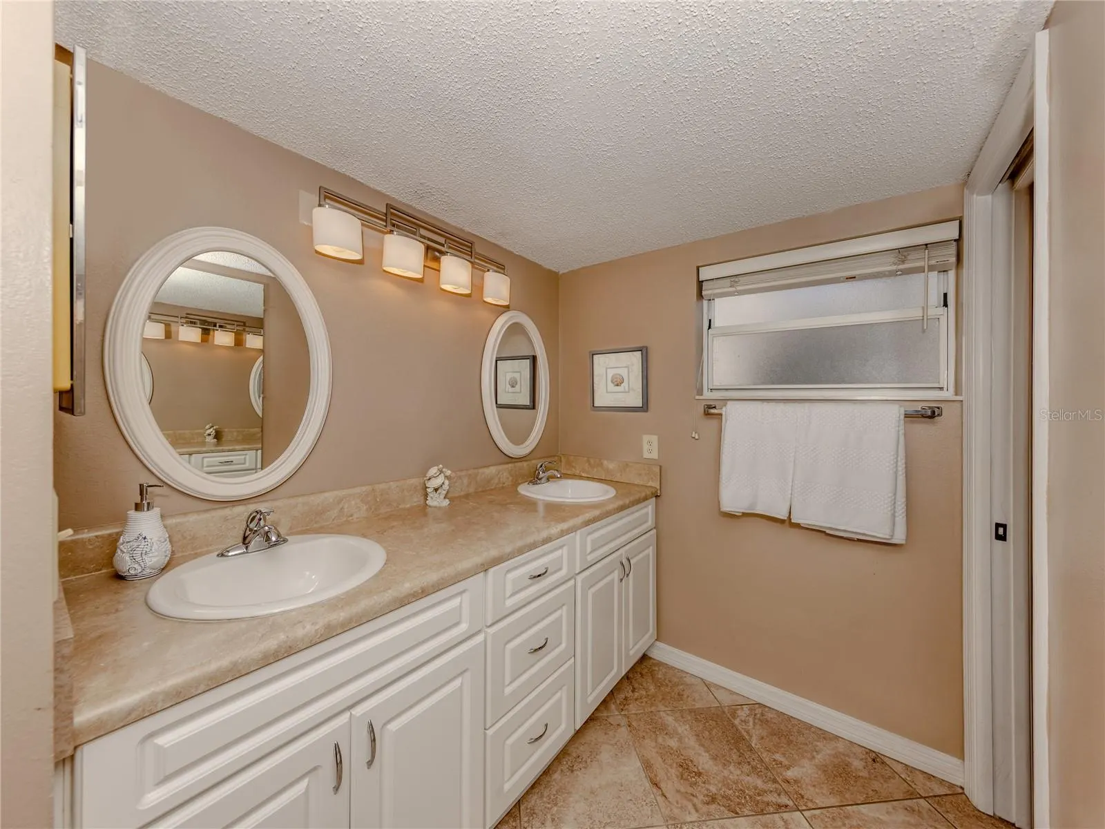 437 CERROMAR LN #312, #312